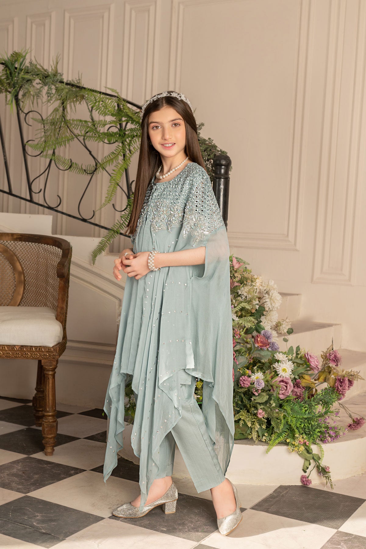 Kids' Embellished Mint Green Cape & Trousers