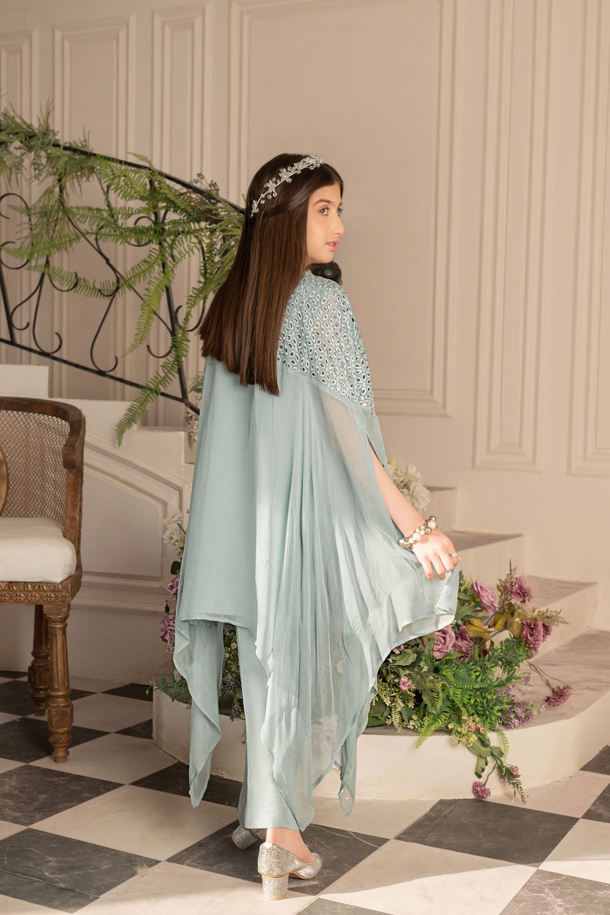 Kids' Embellished Mint Green Cape & Trousers