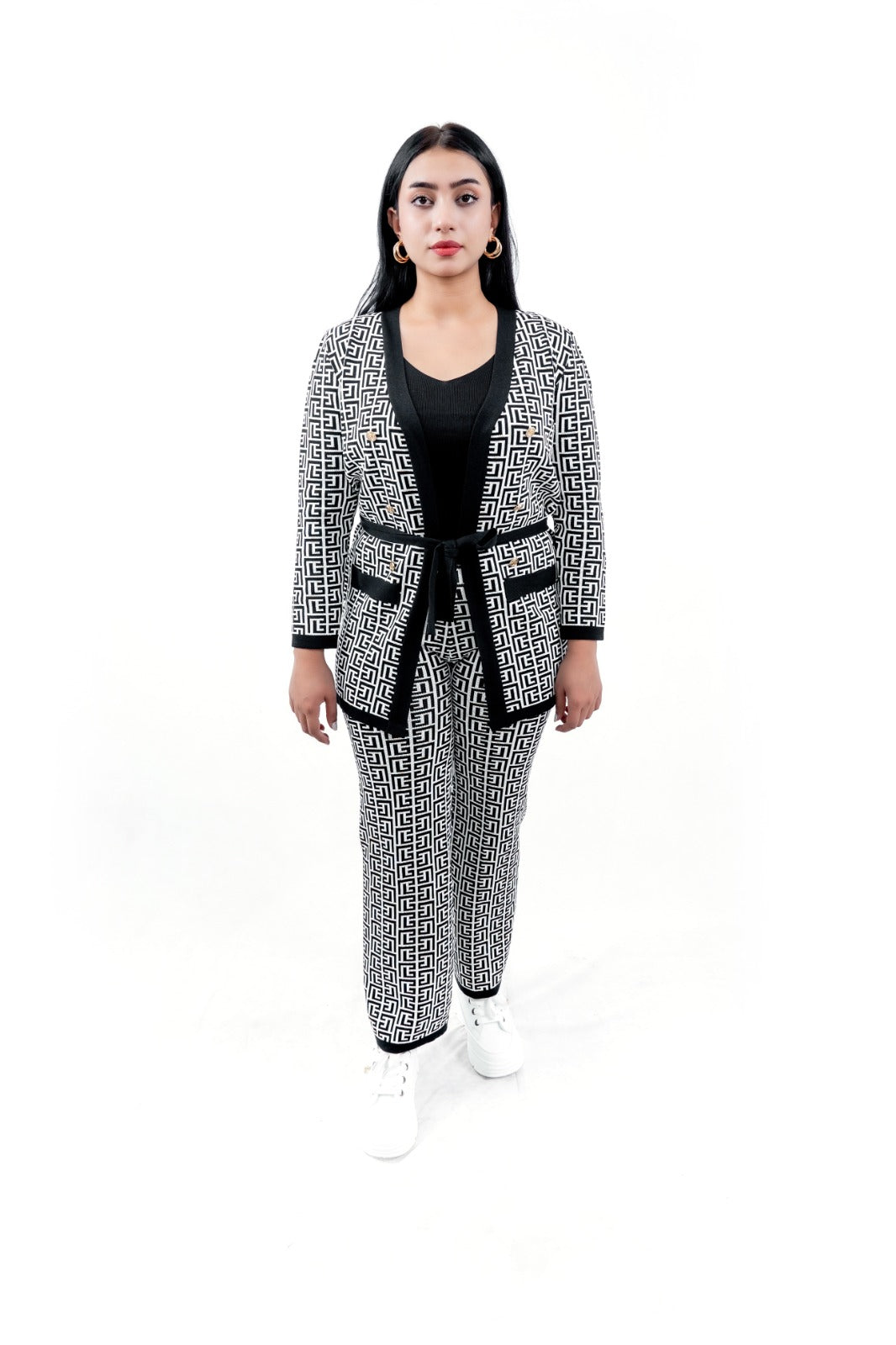 Women's Black and White Geometric Print Cardigan