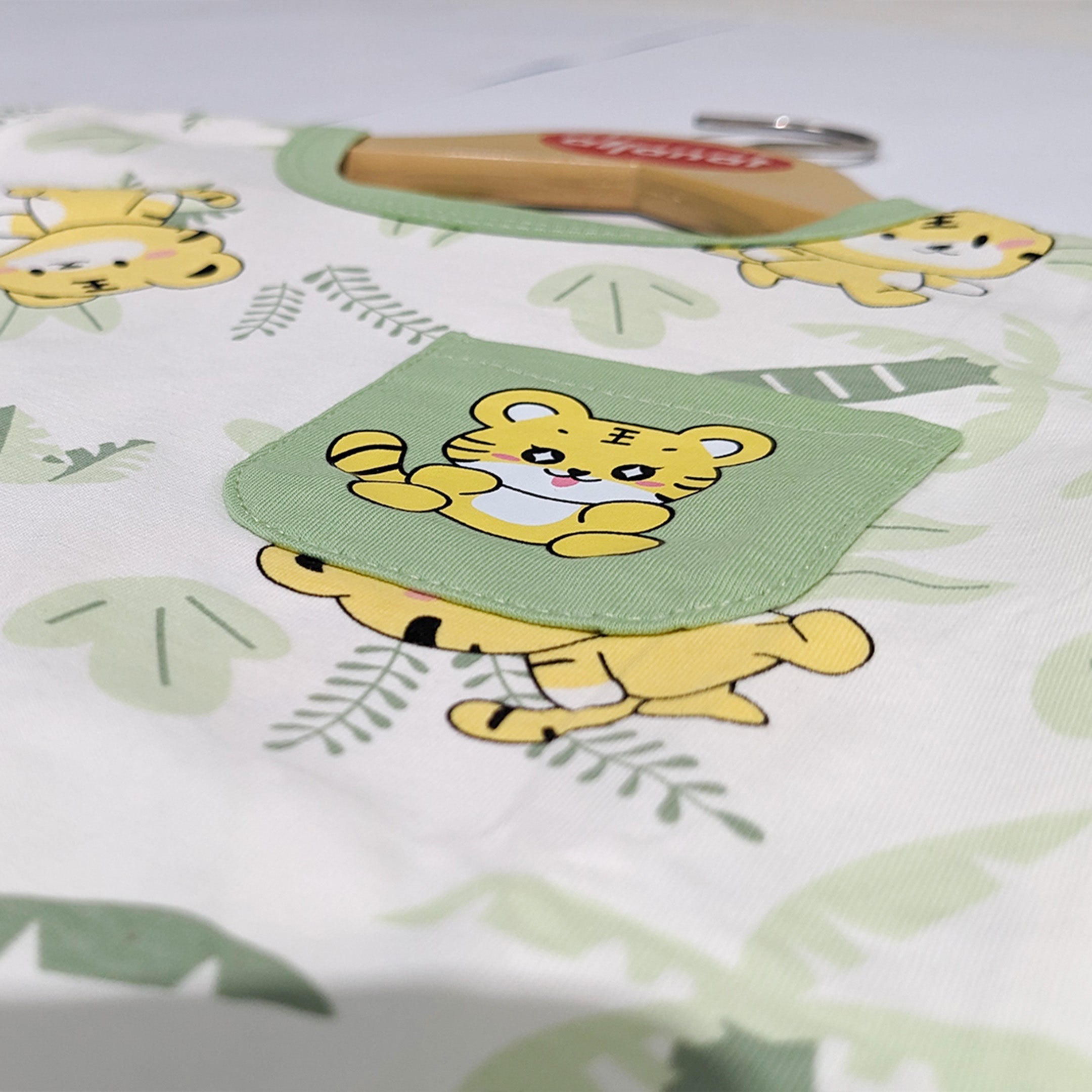 Skin & Green Nicker Suit