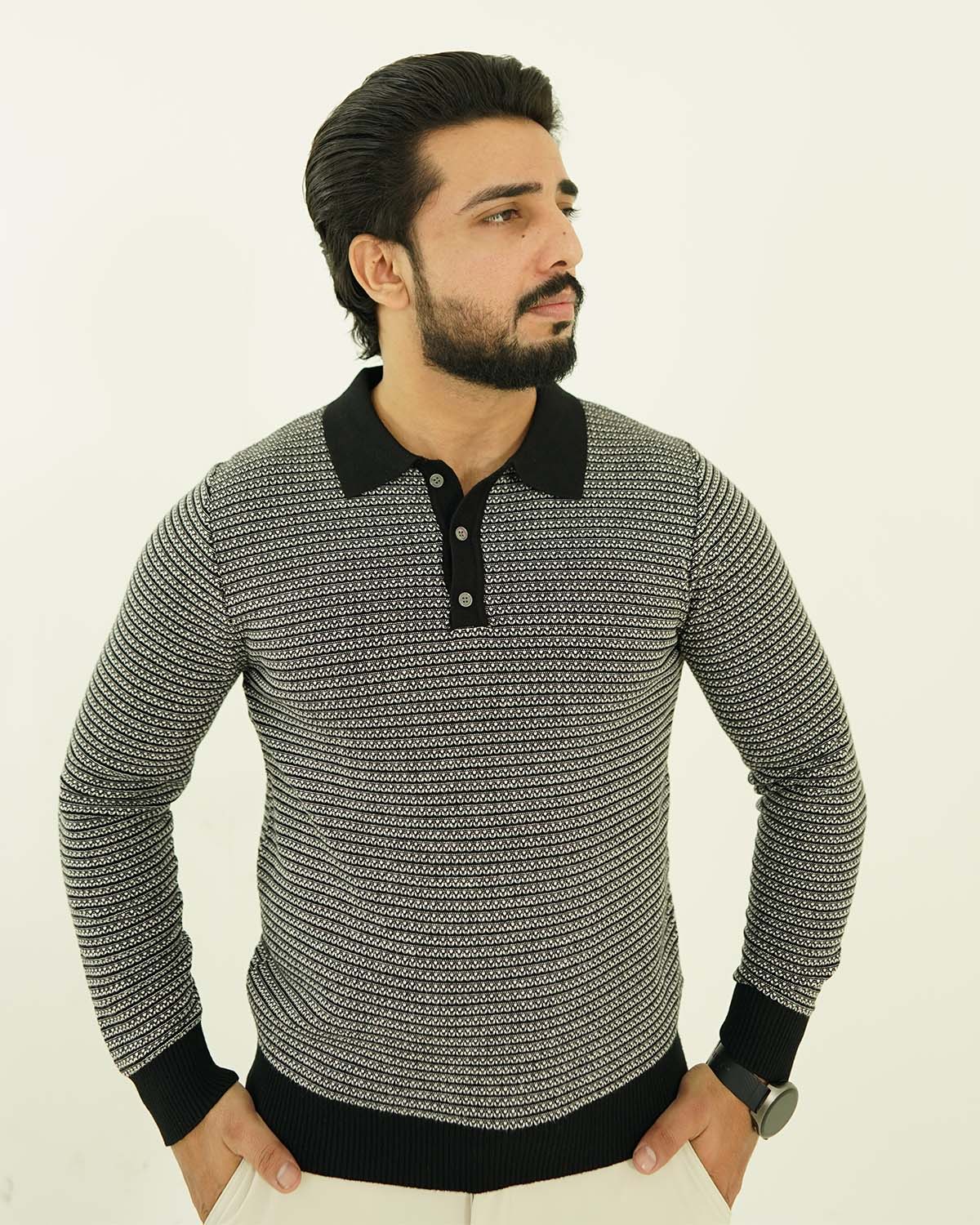 Black Edge Pattern Sweater