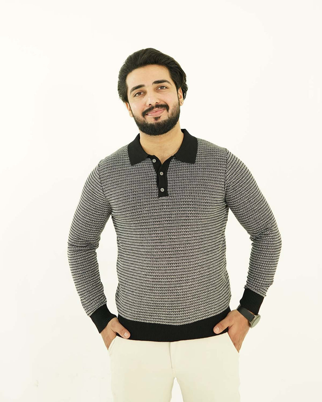 Black Edge Pattern Sweater