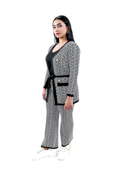 Women's Black and White Geometric Print Cardigan