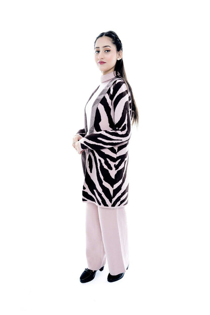 Soft Pink 3-Piece Set with Zebra-Print Cardigan – Cozy & Stylish