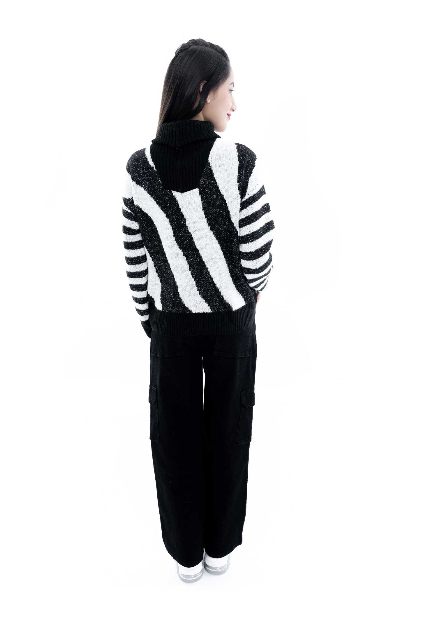 Chic Black and White Striped Sweater