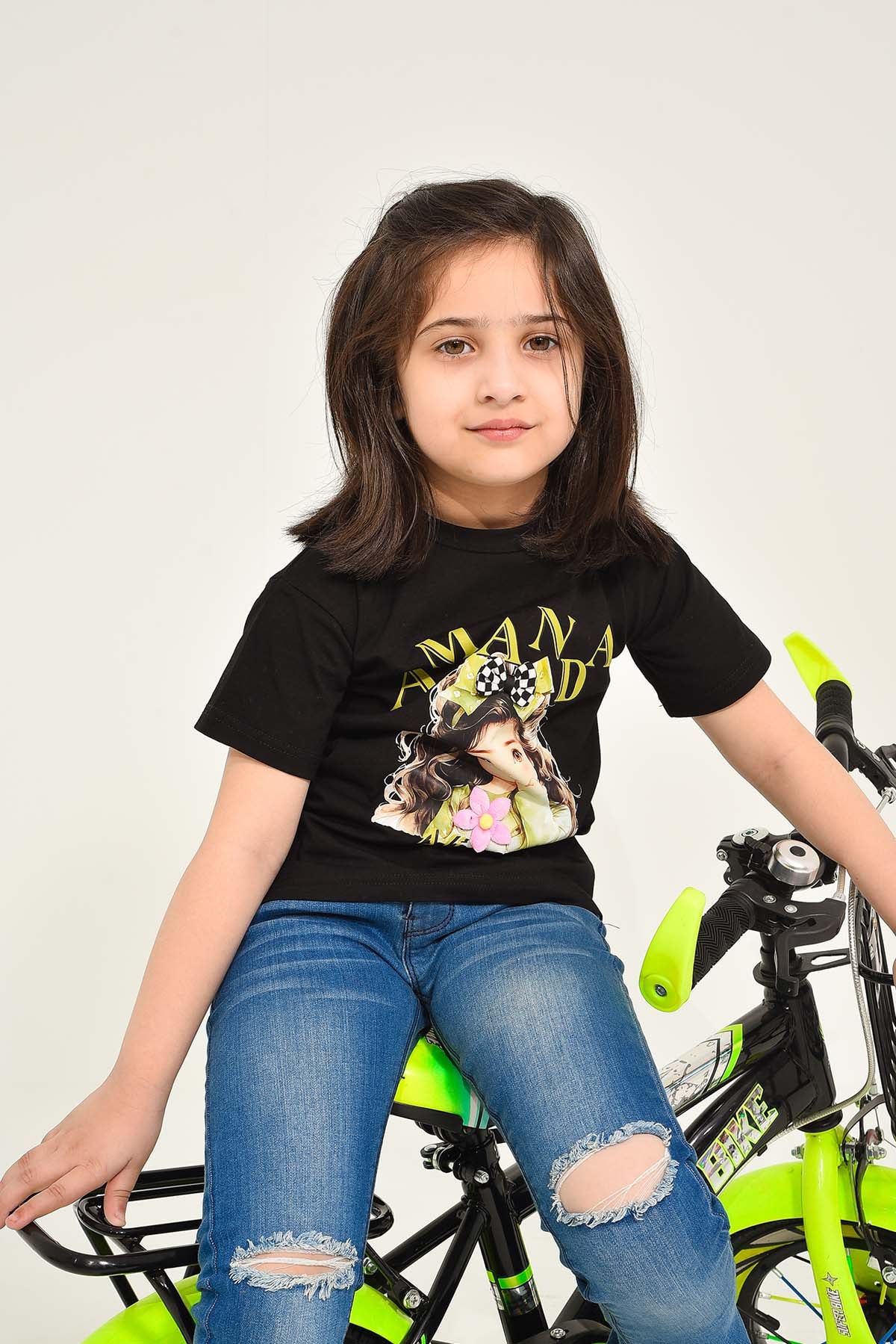 Graphic Print Blcak T-Shirt for Girls