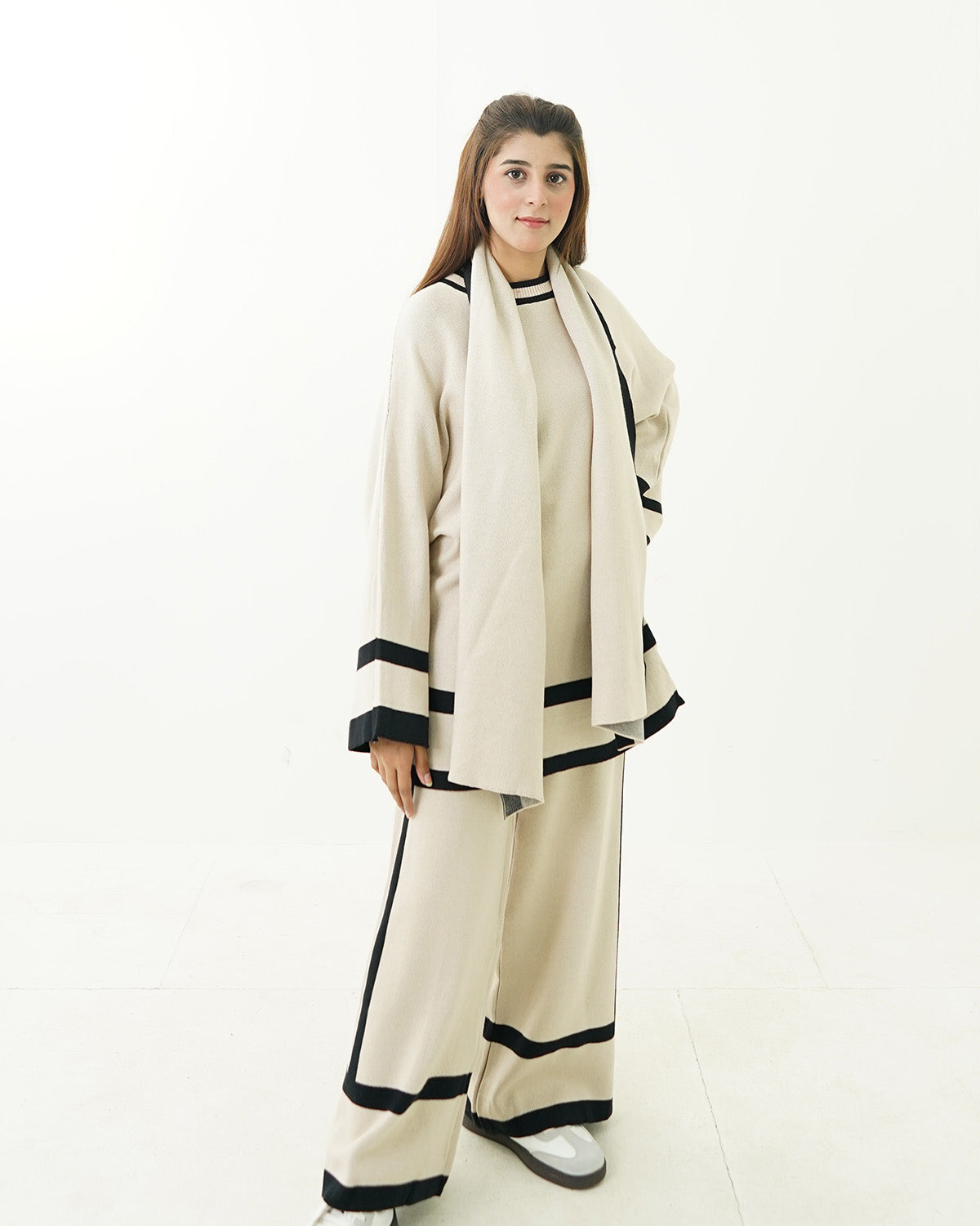 Skin Elegance 3-Piece Co-Ord Set with Black Borders